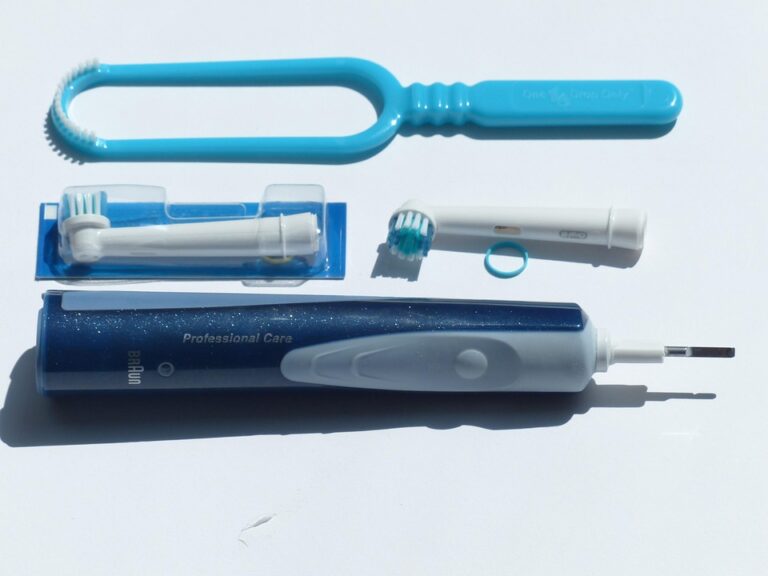 toothbrush 115105 960 720