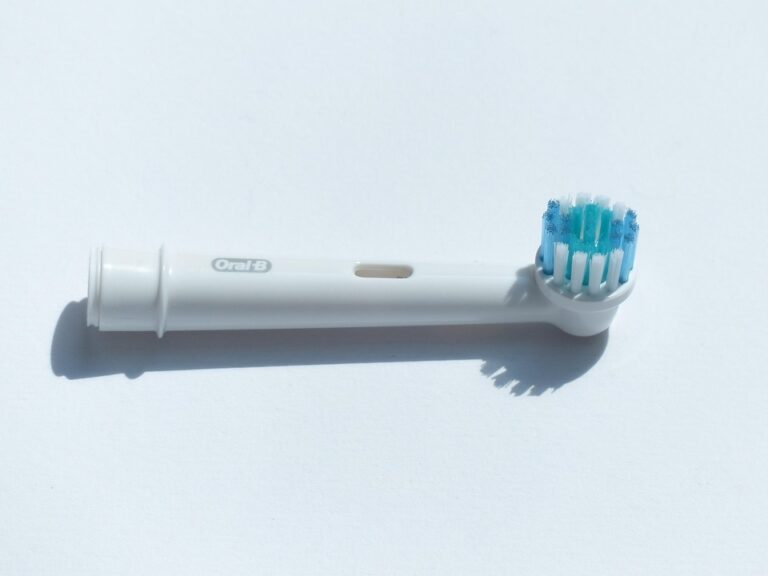toothbrush 115120 960 720