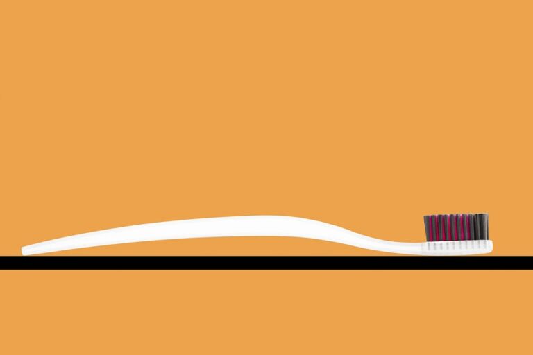 toothbrush 2127585 960 720