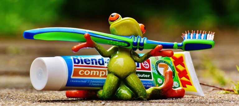 toothpaste 1446127 960 720